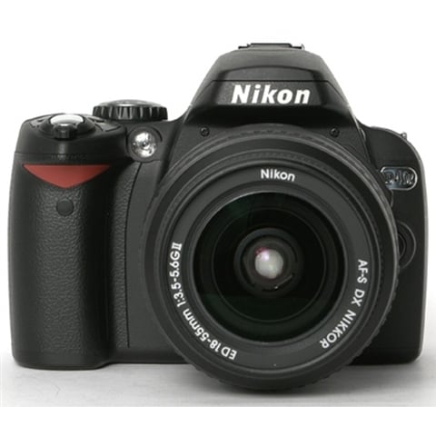 Nikon D40X 18-200mm レンズおまけ Nikon D40X Digital SLR Camera With 18-55mm Lens - Black (10.2MP